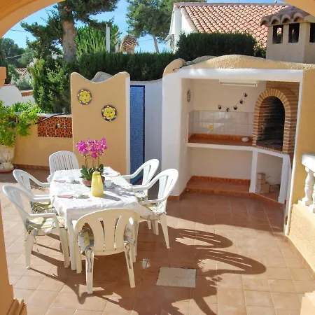 Dolores Villa